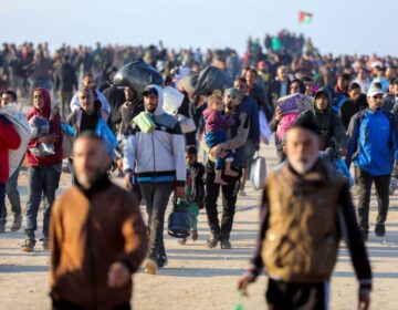 غزہ میں فلسطینیوں کی نقل مکانی، اسرائیل نے سڑکوں کے راستے کھول دیے