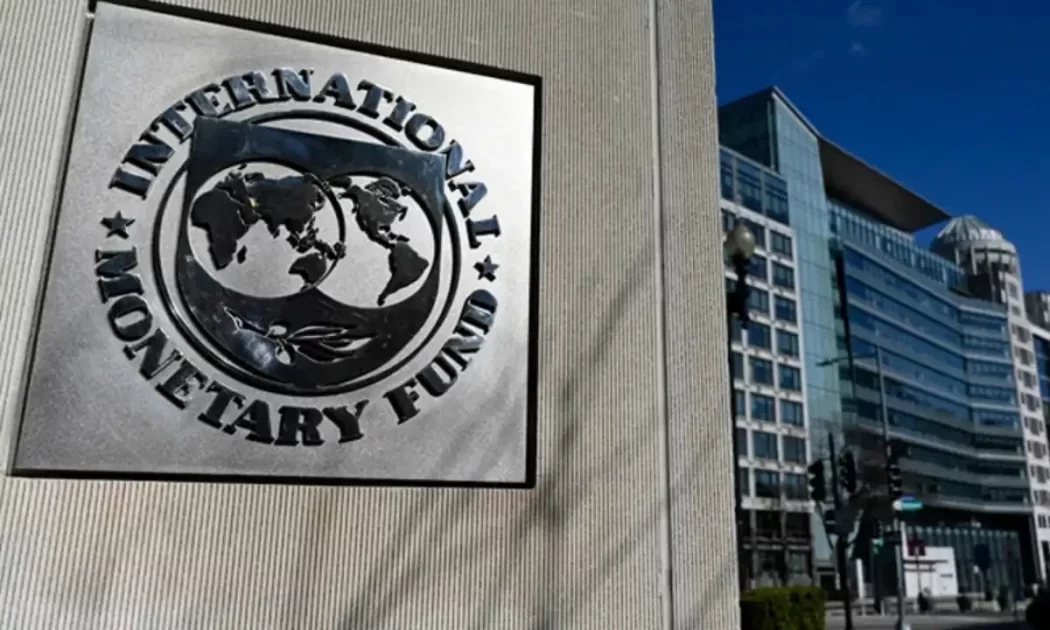 IMF نے پاکستانی معیشت کی ترقی کا تخمینہ 3% لگایا