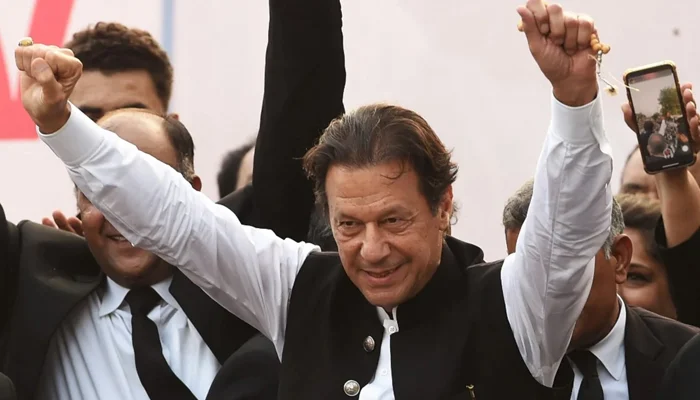 عمران خان نے £190 ملین کیس کے فیصلے پر ہنسی: علیمہ خان