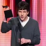 Jesse Eisenberg honors ‘fairy godmother’ Emma Stone in heartfelt acceptance speech