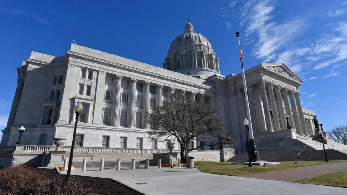 Missouri bill would offer $1,000 to help turn in undocumented immigrants