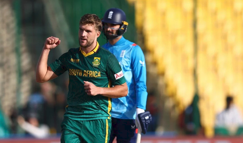 South Africa qualify for Champions Trophy semi-final spot as England bundled out for 179