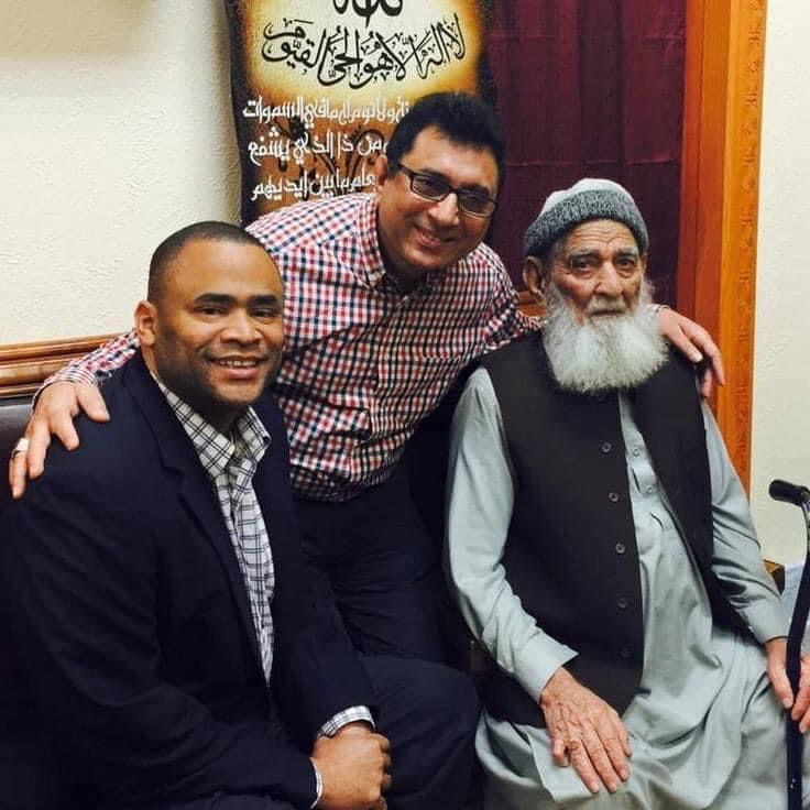 The late Abdul Latif Khanzada is accompanied by Congressman Mark Veasy from Texas on the occasion of his visit to the local mosque, while his son Raja Zahid Khanzada is in the middle.