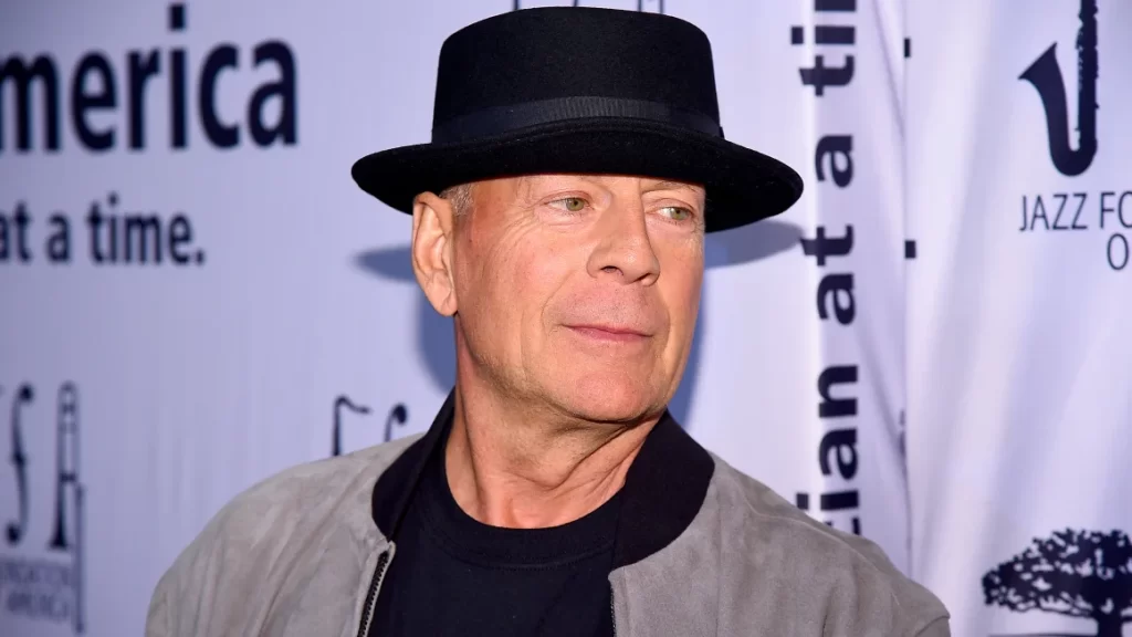 Bruce Willis Celebrates Thanksgiving with Family in Heartwarming Photos