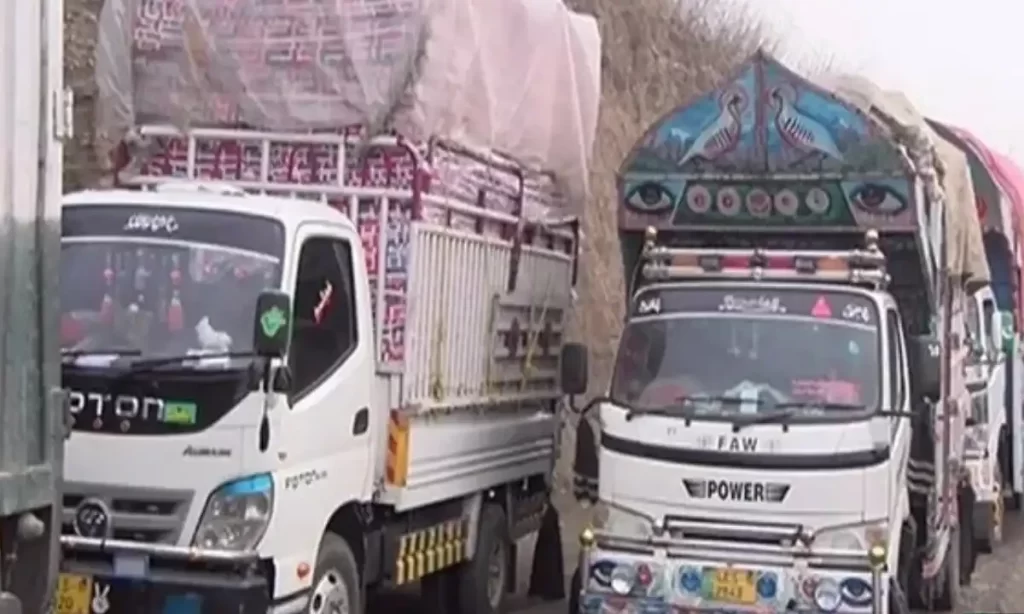 First Aid Convoy Finally Sets Off for Kurram After Prolonged Delay