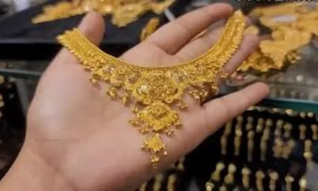 Gold Prices in Pakistan See Sharp Decline, Reflecting Global Market Trends