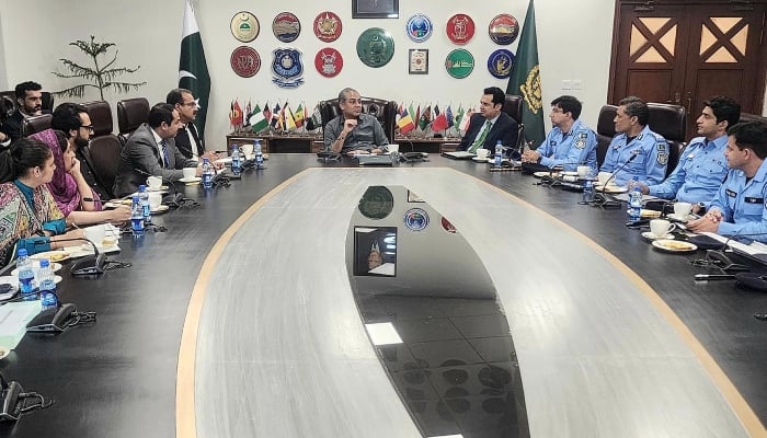 Provinces to Be Consulted on Mobile and Internet Service Suspension During Muharram