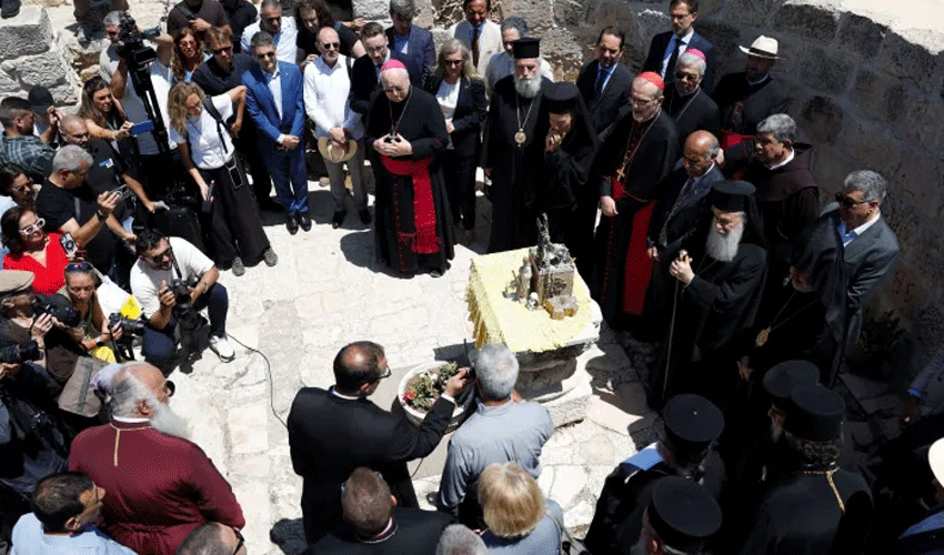 International Delegation Expresses Solidarity in Taybeh, Condemns Escalating Settler Violence in Occupied West Bank