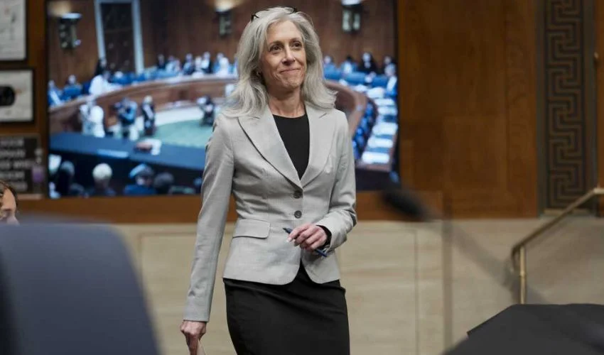 CDC Leadership Shakeup Amidst Policy Disputes and Resignations