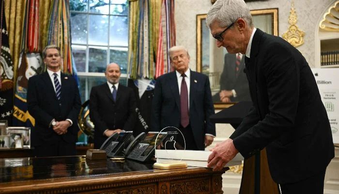 The Art of Courting Donald Trump