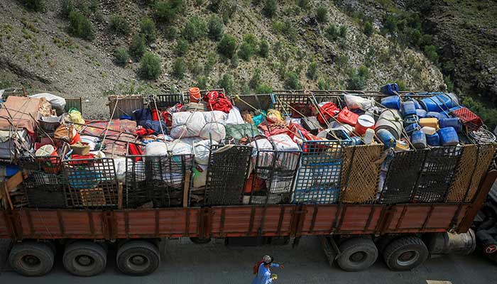UN Urges Pakistan to Halt Mass Expulsions of Afghan Refugees