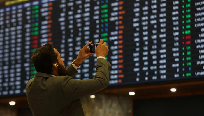 Pakistan Stock Exchange Sees Strong Bull Run: 100 Index Jumps Over 2,300 Points Amid Positive Investor Sentiment