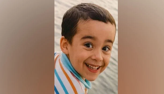 Tragic Loss of Young Life in Karachi: Child Falls into Open Manhole, Several Officials Suspended