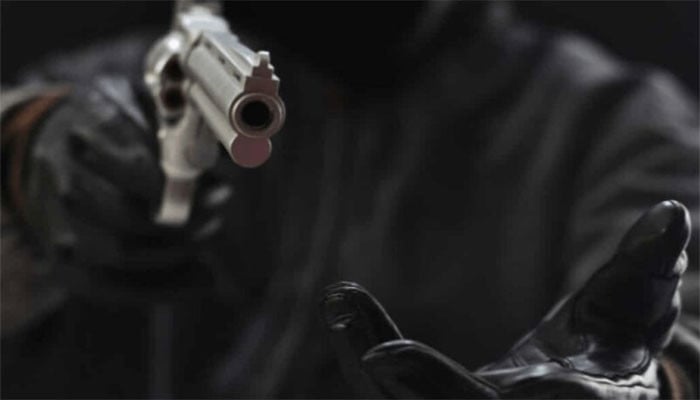 Thieves Rob Citizen in Karachi, Killing 1 and Leaving 8 Injured