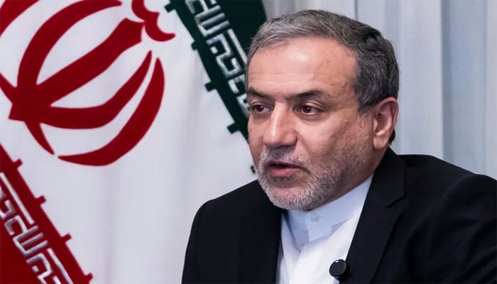 Iranian Minister Warns US of Crushing Response if Attacked