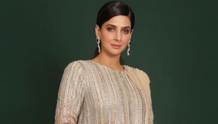 Pakistani Actress Saba Qamar Accepts Apology from Journalist Naeem Khan