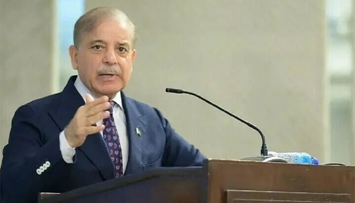 Pakistani Prime Minister Returns to Country After UK Visit