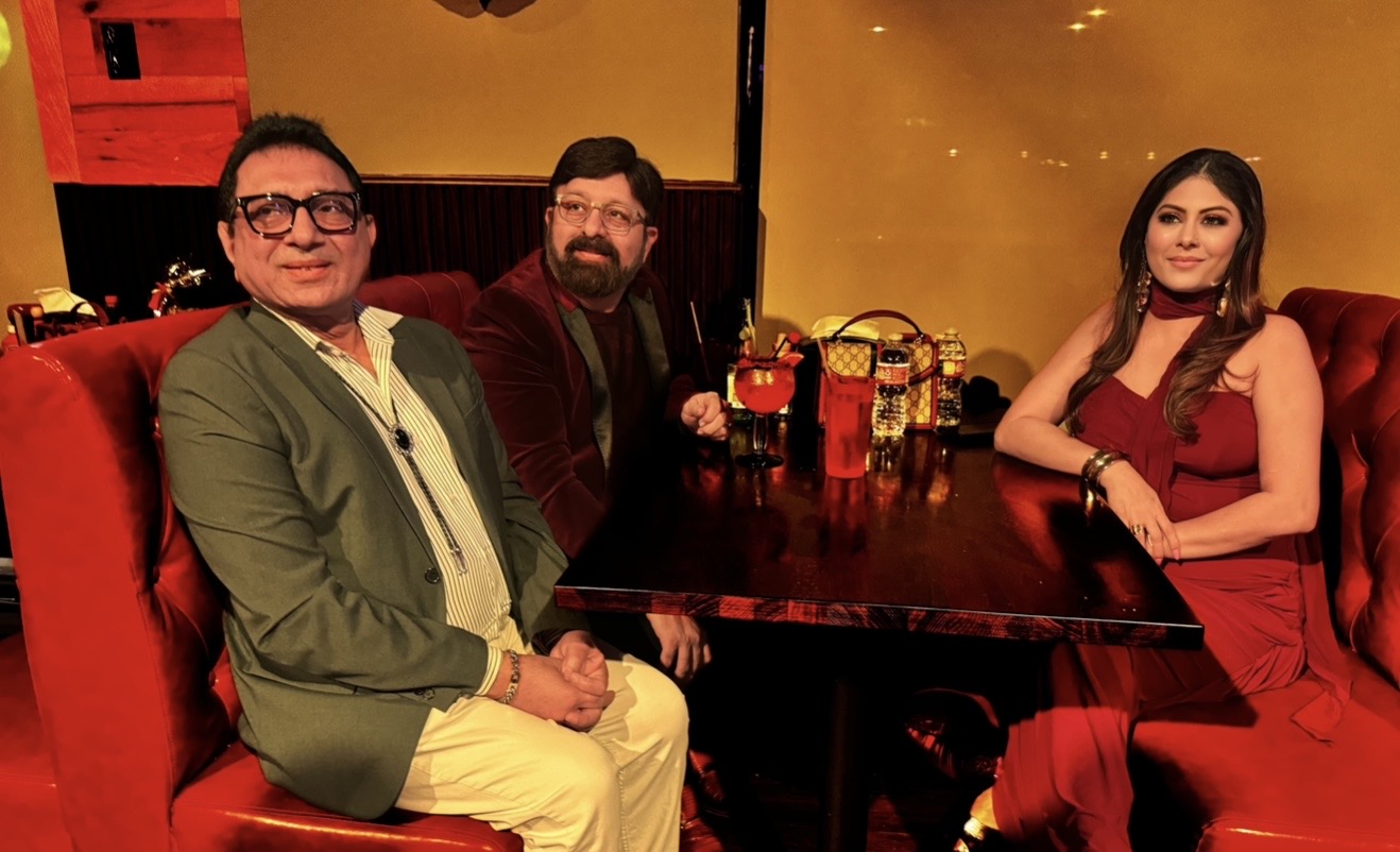 Raja Zahid Akhtar Khanzada, CEO of The Jago Times, pictured with FunAsia principals Sam Thakkar and Vaishali Thakkar.