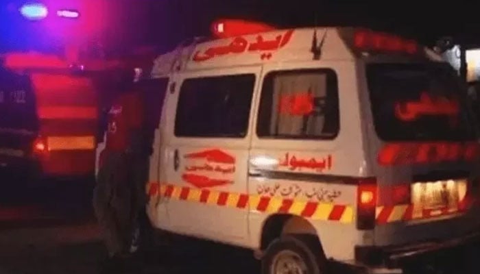 11 Fatalities and 10 Injuries in Sindh Bus-Truck Collision