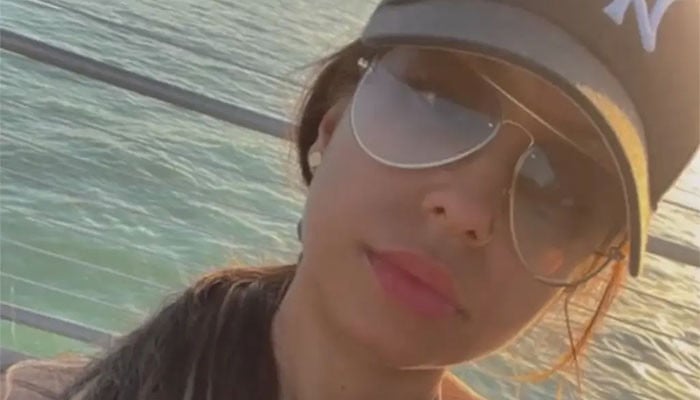 Wife’s Frozen Body in Apartment Freezer: Husband Flees to Hong Kong