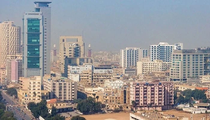 Karachi Expects Scorching Temperatures in Next 24 Hours, Heat Index to Reach 38°C