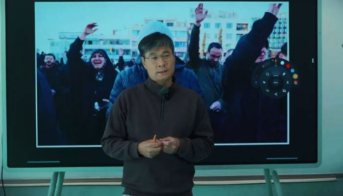 Iran War: Expert Predicts US Defeat, Shift in Global Balance of Power