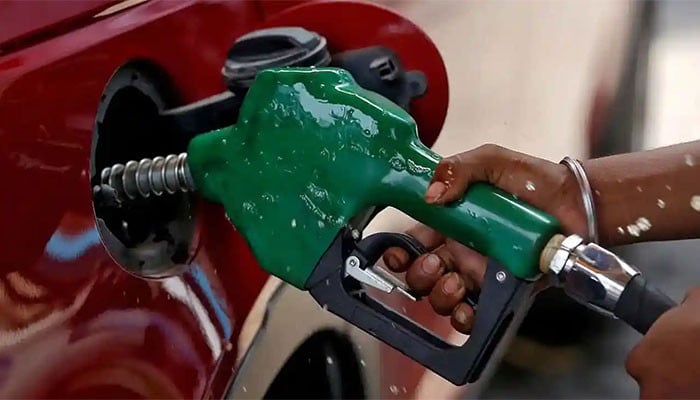 Pakistan Faces Economic Uncertainty Amid Rising Oil Prices