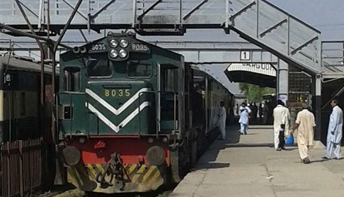 Pakistan Railways to Operate 4 Special Trains for Eid Celebration