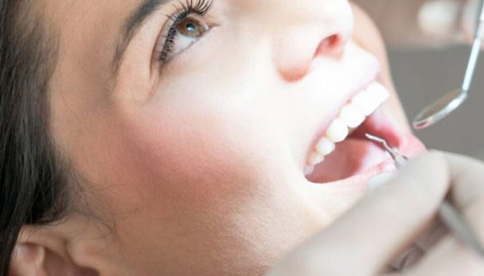 “Early Warning Signs of Colon Cancer Revealed in the Mouth”