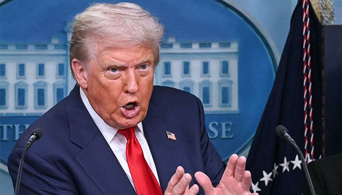 Tensions Escalate as Trump Threatens Iran Over Strait of Hormuz Control