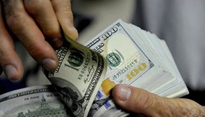 “Pakistan Completes $1.43 Billion Foreign Payment Amid Economic Turbulence”